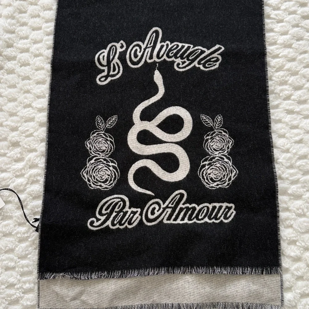 Gucci 100% Wool Running Snake Scarf-452388-Authentic-NWT